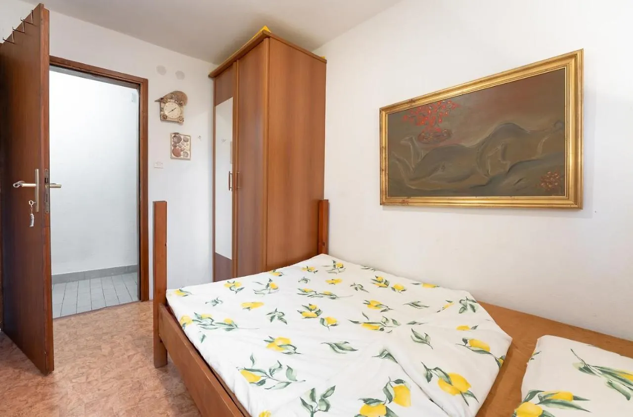 Apartment Ruj Zambratija  Croácia